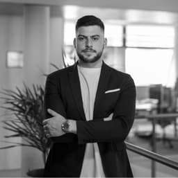 Photo du CEO de Essence du web